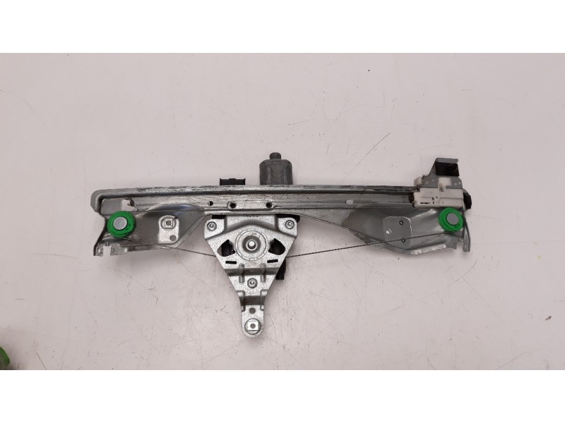 Recambio de elevalunas trasero derecho para peugeot 308 1.6 16v referencia OEM IAM 9659826680 106172917 