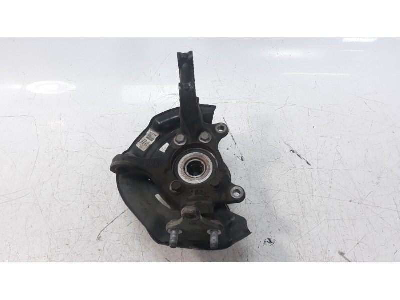 Recambio de mangueta delantera izquierda para toyota avensis 1.8 16v cat referencia OEM IAM 4321205090  