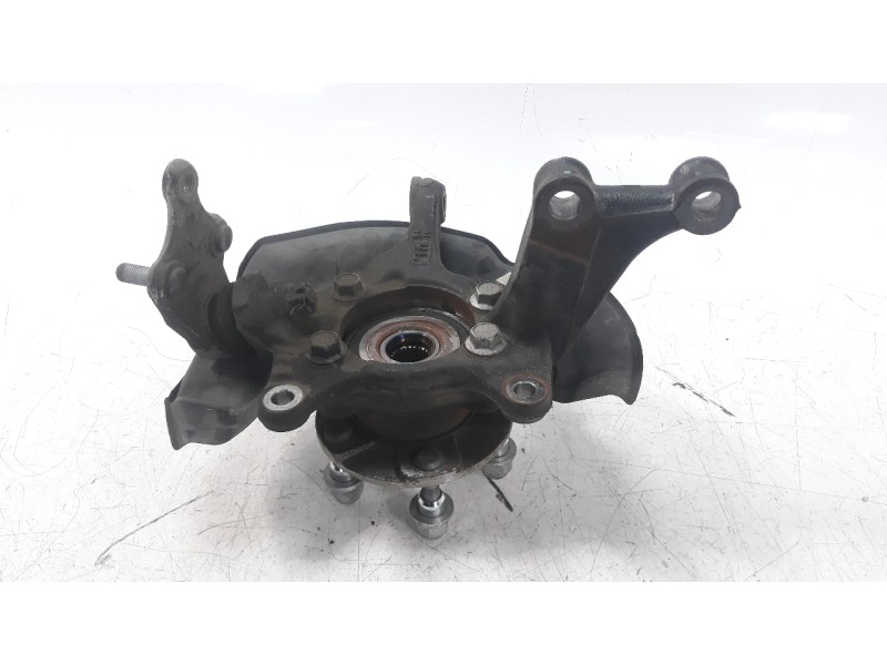 Recambio de mangueta delantera izquierda para toyota avensis 1.8 16v cat referencia OEM IAM 4321205090  