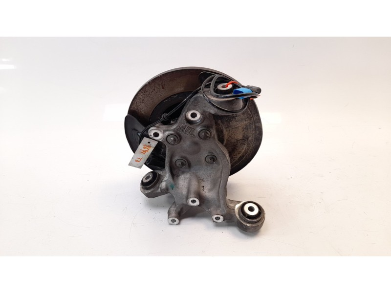 Recambio de mangueta trasera derecha para infiniti q30 2.2d sport referencia OEM IAM A2460406  