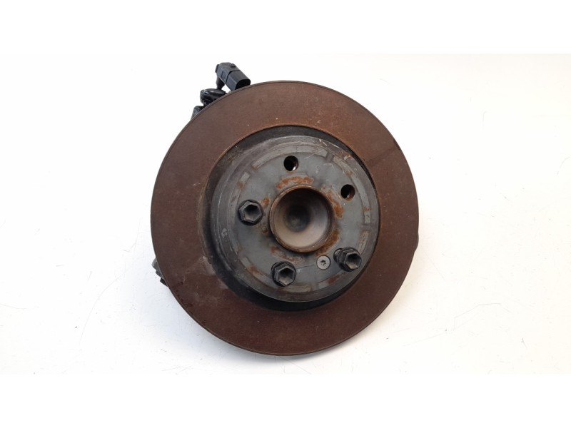 Recambio de mangueta trasera izquierda para infiniti q30 2.2d sport referencia OEM IAM 2460306  