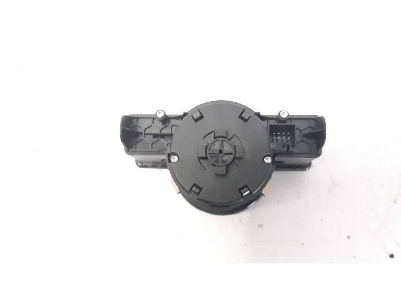 Recambio de mando luces para infiniti q30 2.2d sport referencia OEM IAM A2049053003  