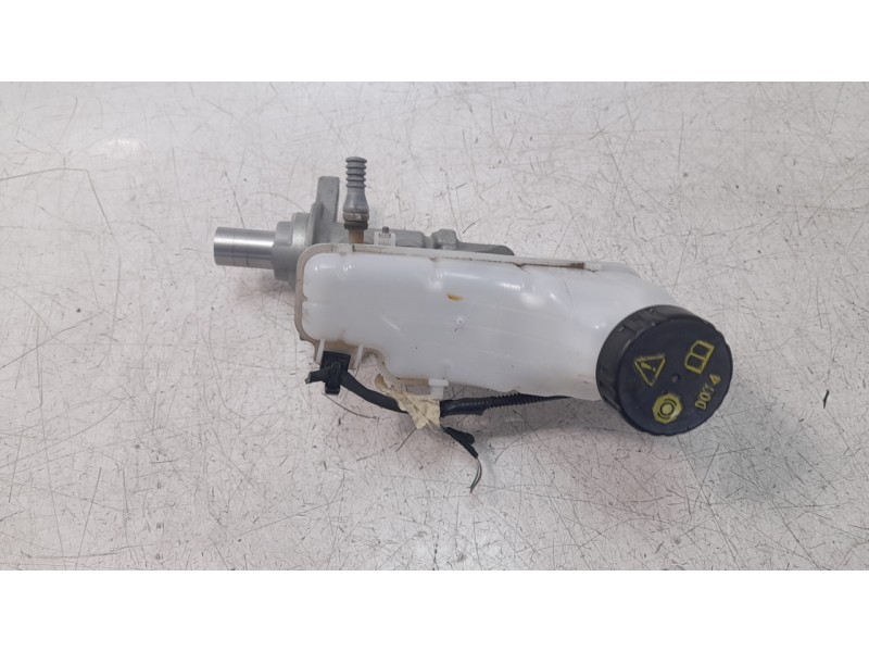 Recambio de bomba freno para renault megane iv berlina 5p 1.2 tce energy referencia OEM IAM 460117706R  