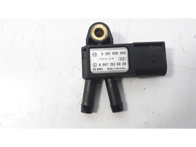 Recambio de valvula aire adicional para infiniti q30 2.2d sport referencia OEM IAM A0071536028 0281006066 