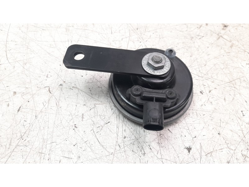Recambio de claxon para bmw r 1200 r r 1200 r referencia OEM IAM 61338414387  