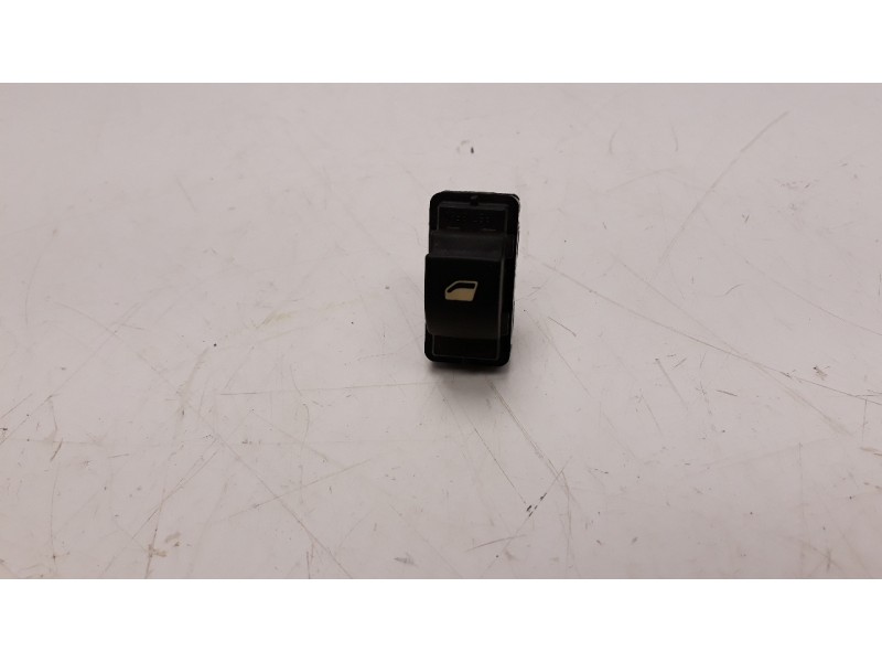 Recambio de mando elevalunas trasero derecho para peugeot 308 1.6 16v referencia OEM IAM 649030  