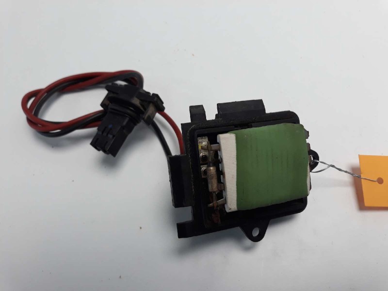 Recambio de resistencia calefaccion para nissan primastar (x..) 2.0 dci diesel referencia OEM IAM 7701050325  