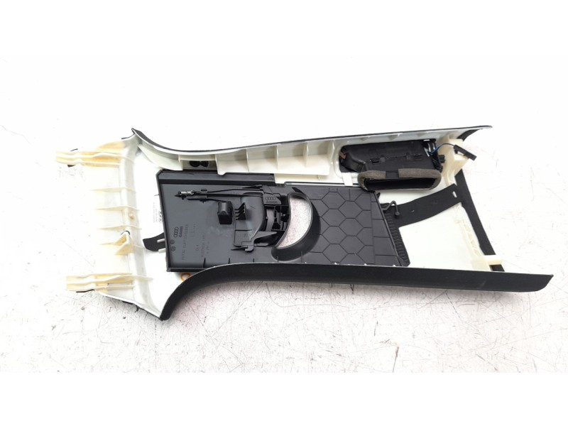Recambio de moldura para audi q7 4mg referencia OEM IAM 4M0867243FK23  