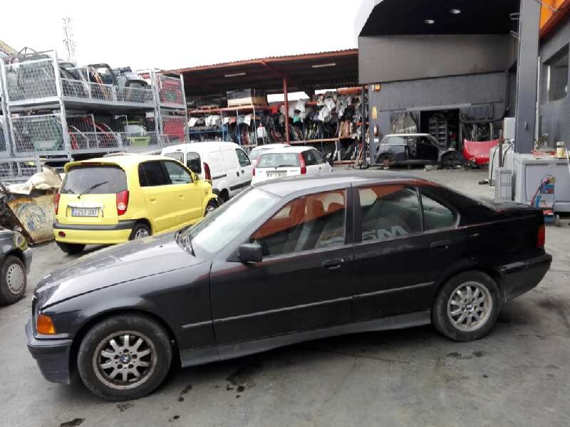 bmw serie 3 berlina (e36) del año 1993
