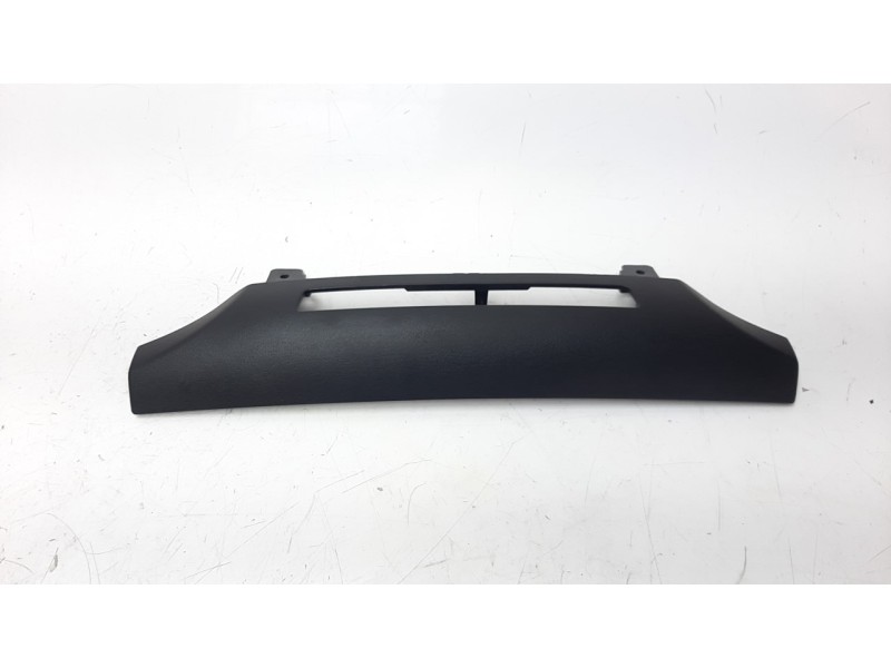 Recambio de moldura para iveco daily furgón 2.3 diesel referencia OEM IAM 5801586544  