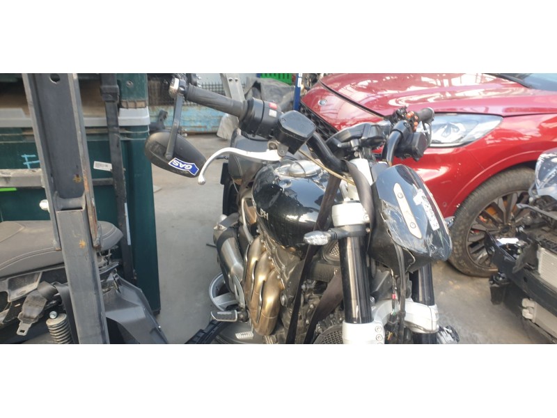 triumph rocket 3 del año 2020