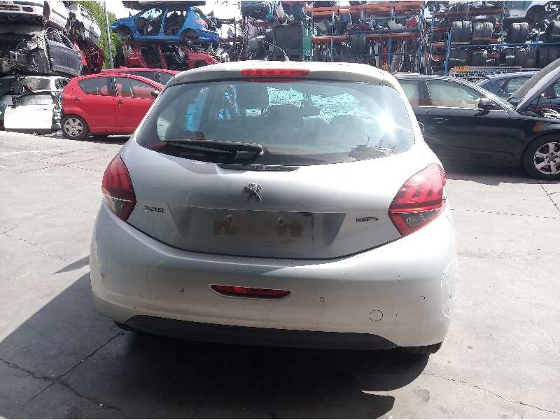 peugeot 208 del año 2017