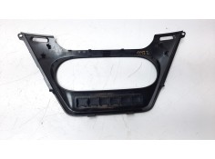 Recambio de moldura para iveco daily furgón 2.3 diesel referencia OEM IAM 5801592799   2