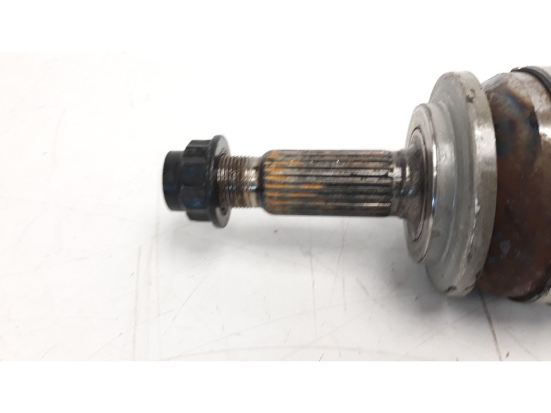 Recambio de transmision delantera derecha para toyota avensis 1.8 16v cat referencia OEM IAM 4341005451 T98712 TO2329