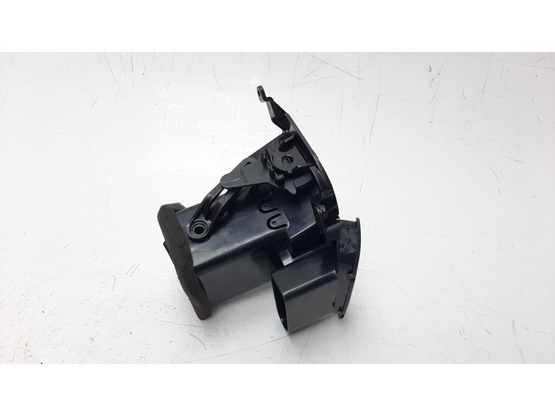 Recambio de rejilla aireadora para iveco daily furgón 2.3 diesel referencia OEM IAM A504227013  