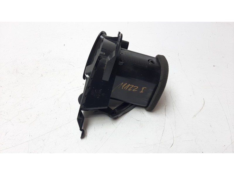 Recambio de rejilla aireadora para iveco daily furgón 2.3 diesel referencia OEM IAM A504227012  