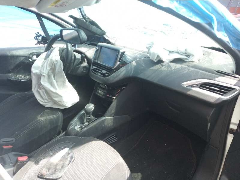 peugeot 208 del año 2017