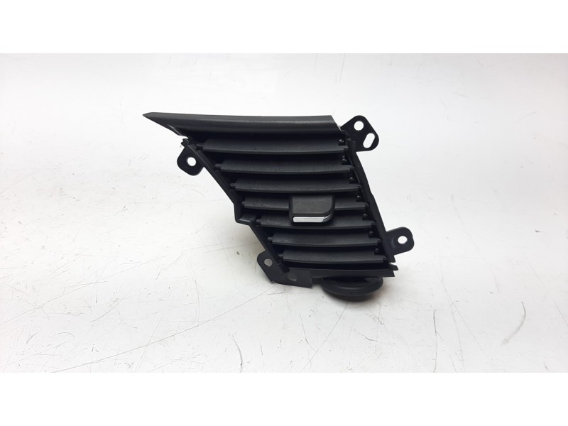Recambio de rejilla aireadora para iveco daily furgón 2.3 diesel referencia OEM IAM 5801607541  