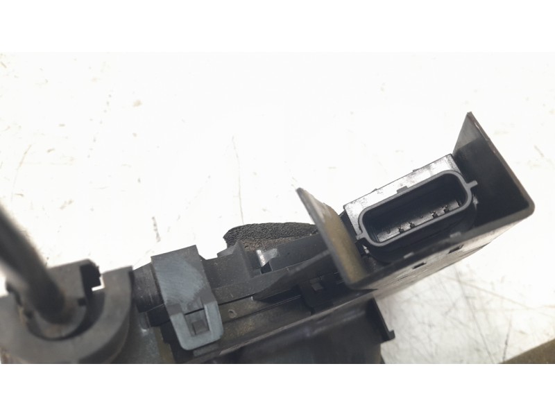 Recambio de cerradura puerta trasera izquierda para renault megane iv berlina 5p 1.2 tce energy referencia OEM IAM 825030173R  