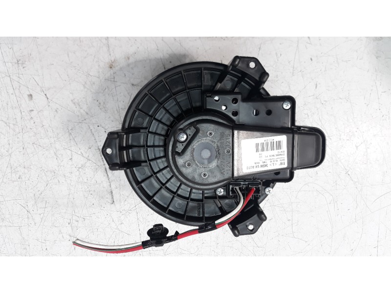 Recambio de ventilador calefaccion para toyota avensis 1.8 16v cat referencia OEM IAM 8710302150  