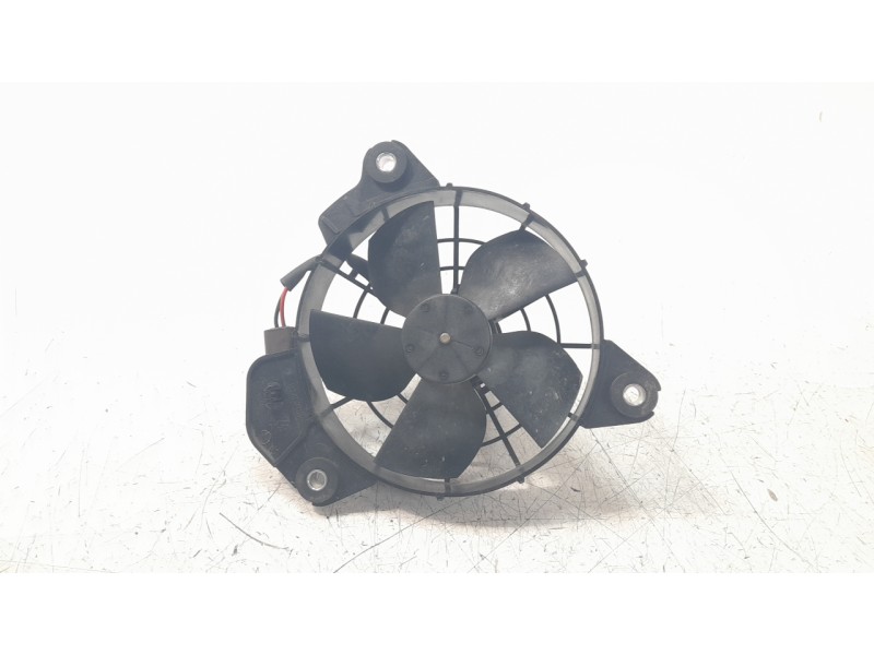Recambio de electroventilador para smart forfour 0.9 turbo cat referencia OEM IAM A4539062201 8240708 