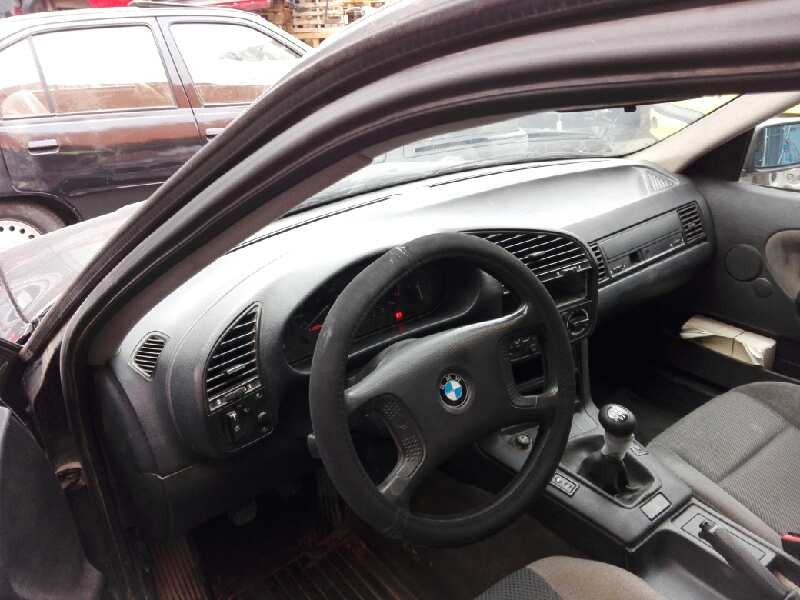 bmw serie 3 berlina (e36) del año 1993
