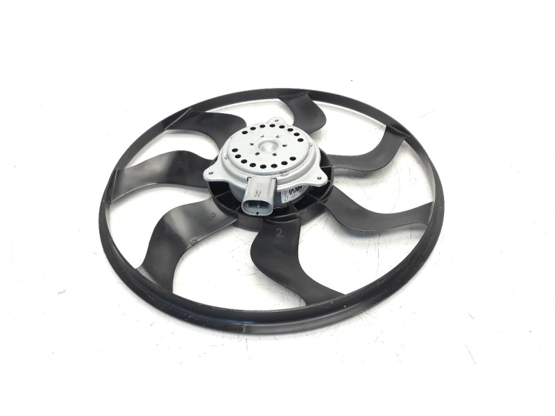 Recambio de electroventilador para dacia sandero 0.9 tce cat referencia OEM IAM 8052M00000  