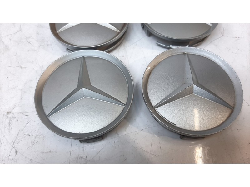 Recambio de tapacubos para mercedes-benz clase c (w201) berlina 2.0 referencia OEM IAM 2014010225  