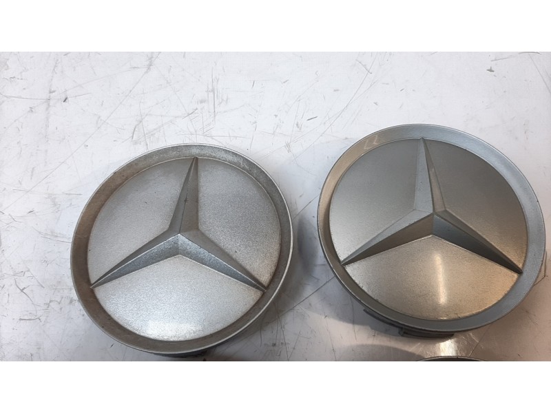 Recambio de tapacubos para mercedes-benz clase c (w201) berlina 2.0 referencia OEM IAM 2014010225  