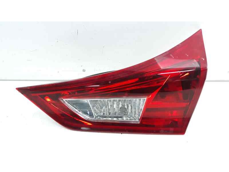 Recambio de piloto trasero derecho interior para toyota auris active referencia OEM IAM 8158102460  