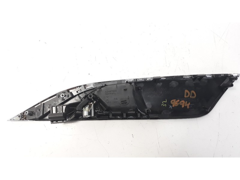 Recambio de maneta interior delantera derecha para infiniti q30 2.2d sport referencia OEM IAM 16005025215  