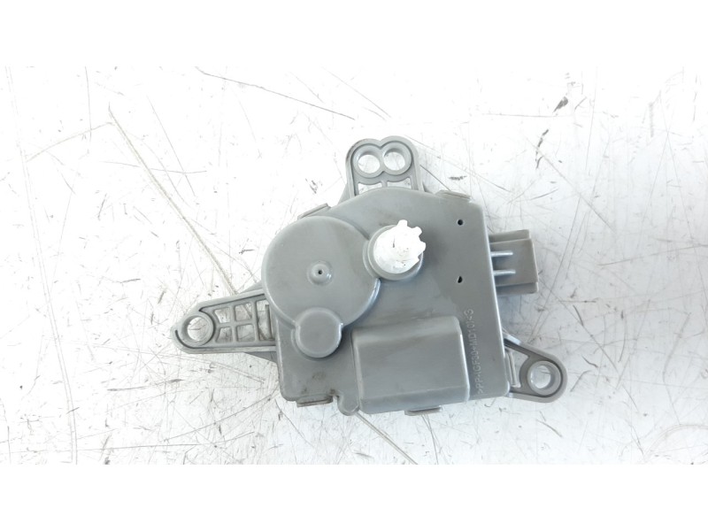 Recambio de motor apertura trampillas climatizador para hyundai tucson referencia OEM IAM EA1F1DN8AB02  