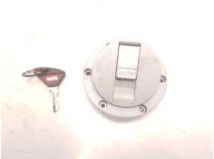 Recambio de tapa exterior combustible para aprilia yb shiver 900 referencia OEM IAM TAPACOMBUSTIBLE  
