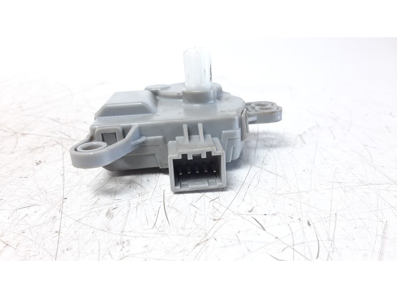 Recambio de motor apertura trampillas climatizador para hyundai tucson referencia OEM IAM EA1F1DN8AB02  