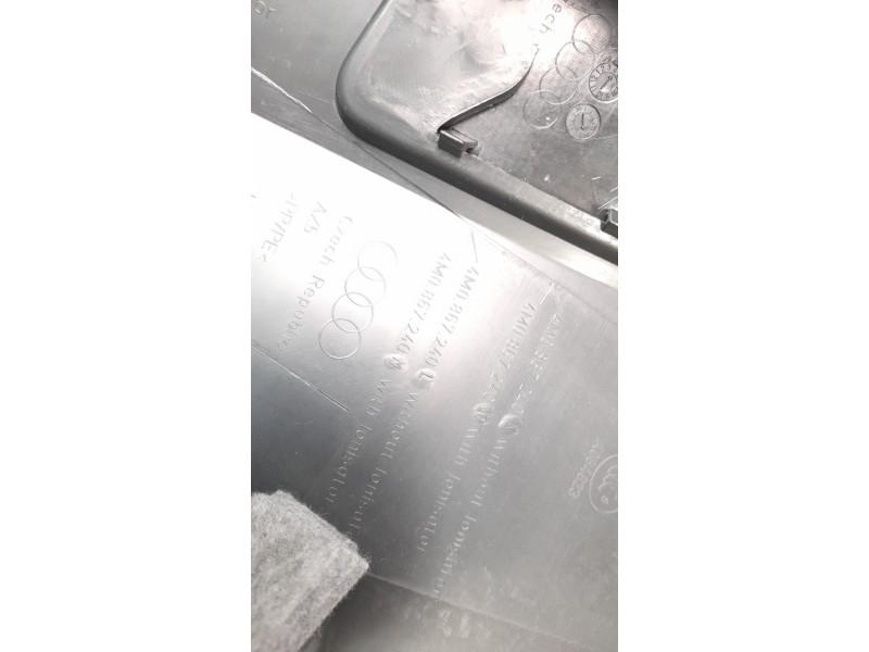 Recambio de moldura para audi q7 4mg referencia OEM IAM 4M0867240  