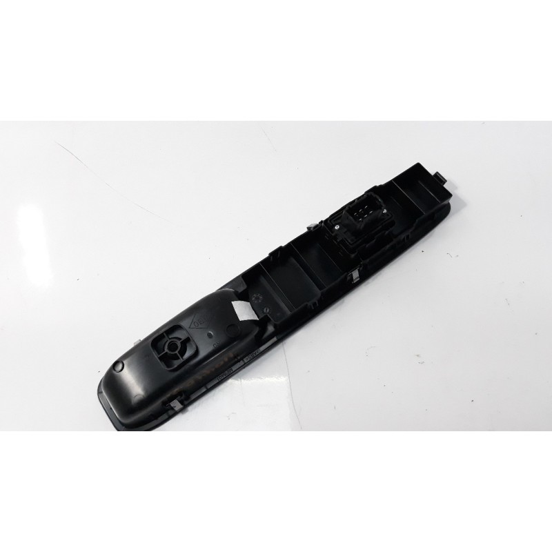 Recambio de mando elevalunas delantero derecho para dacia sandero 0.9 tce cat referencia OEM IAM 254118044R IAF140017HQ EWSRE024