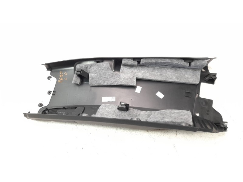Recambio de moldura para audi q7 4mg referencia OEM IAM 4M0867240  