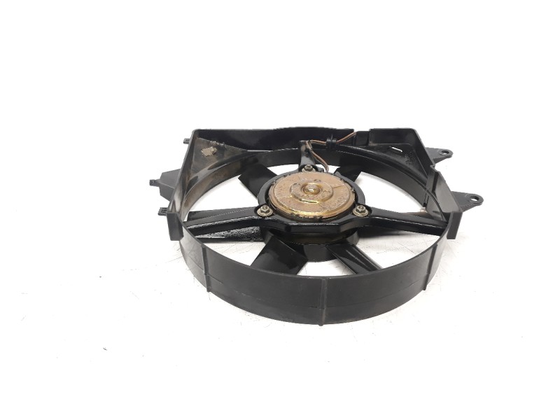 Recambio de electroventilador para mg rover mg zr referencia OEM IAM 8240157  