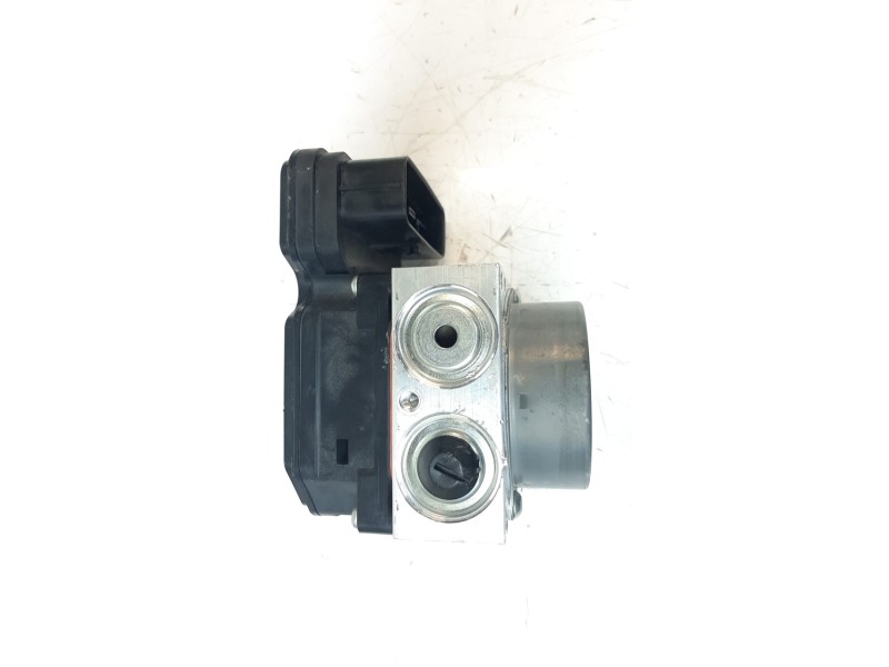 Recambio de abs para toyota c-hr referencia OEM IAM 4405010010 11304041030 