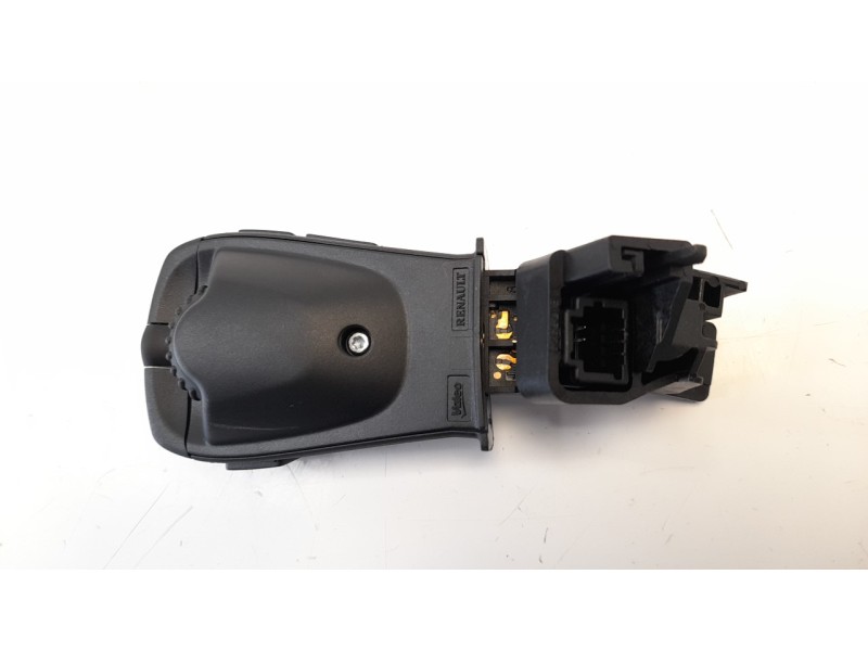 Recambio de mando multifuncion para dacia sandero 0.9 tce cat referencia OEM IAM 255522187R  
