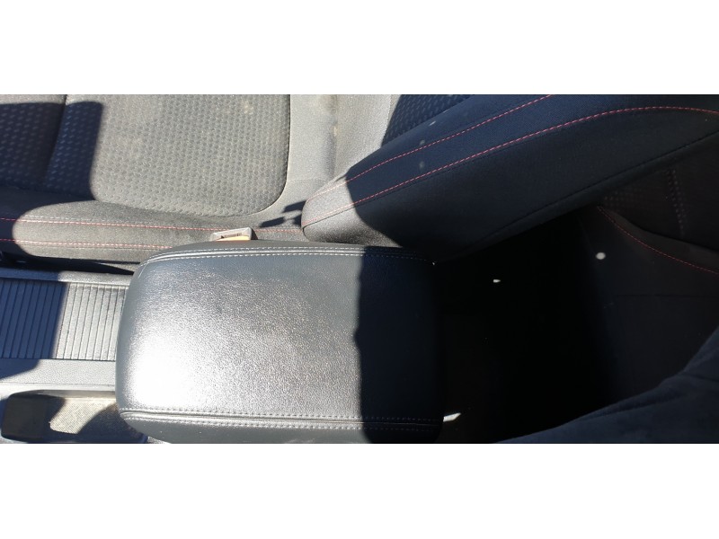 Recambio de apoyabrazos central para ford focus st-line referencia OEM IAM JX7BA045C74HA3ZHE  