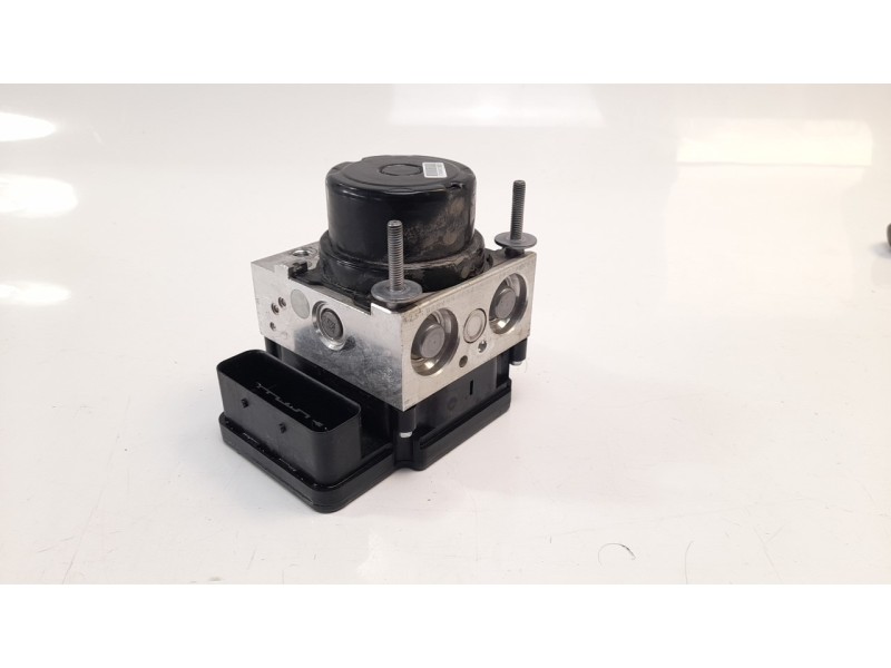 Recambio de abs para toyota yaris city referencia OEM IAM 445400D130  