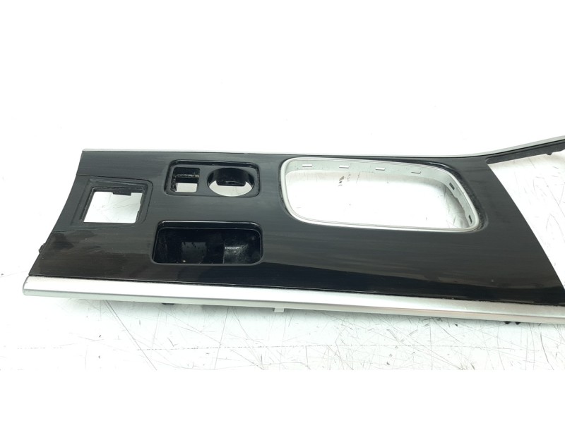 Recambio de moldura para mitsubishi outlander (gf0) phev kaiteki 4wd referencia OEM IAM 8015A194ZZ  