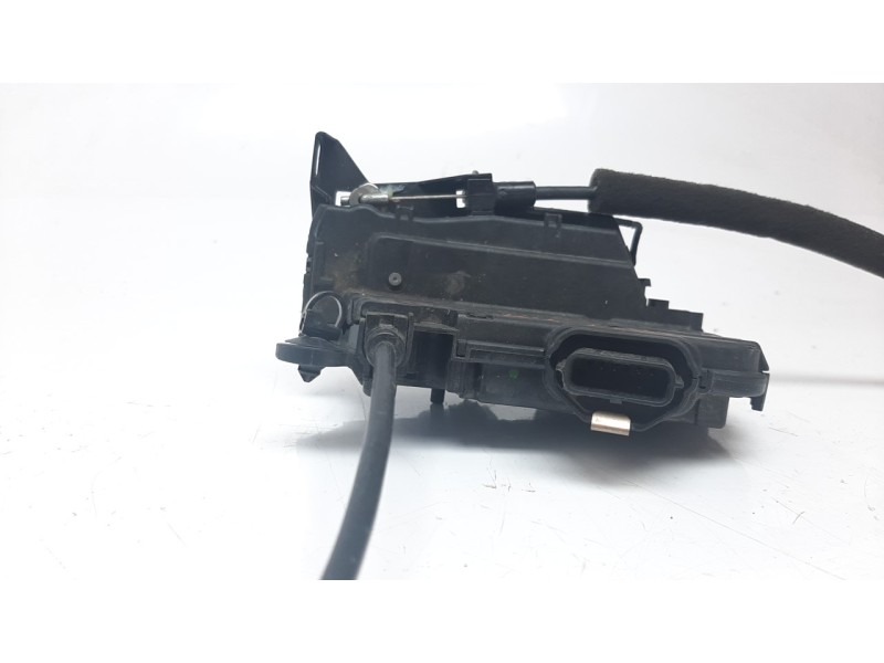 Recambio de cerradura puerta trasera derecha para renault clio iv 0.9 referencia OEM IAM 825002104R  