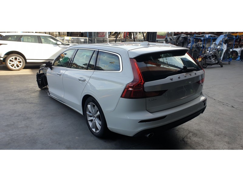 volvo v60 familiar del año 2021