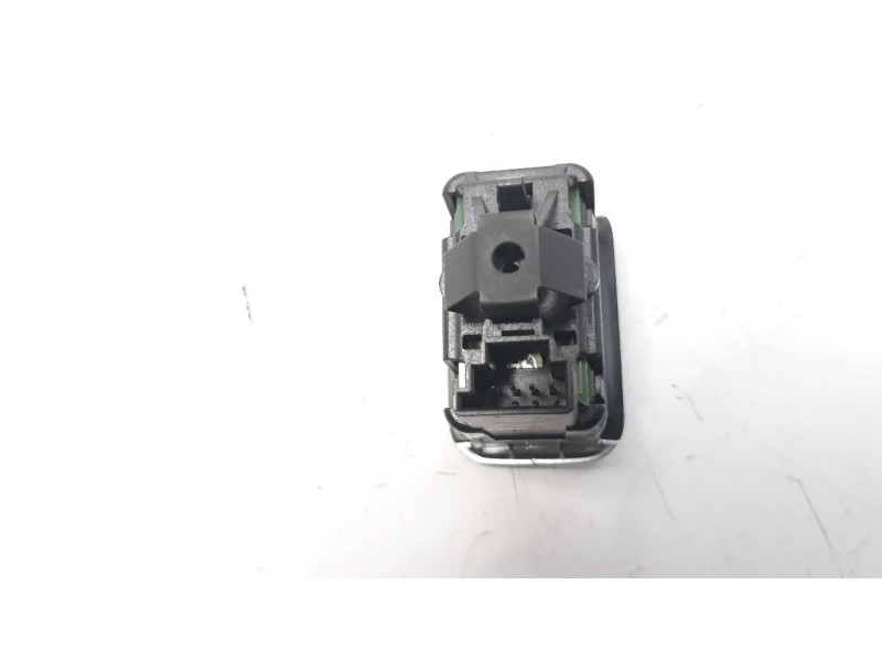 Recambio de mando elevalunas delantero derecho para infiniti q30 2.2d sport referencia OEM IAM A2049058102  