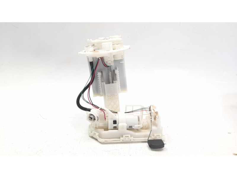 Recambio de bomba combustible para toyota c-hr referencia OEM IAM 7702002C21  