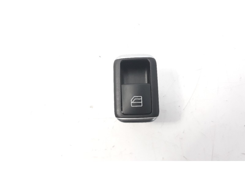 Recambio de mando elevalunas trasero izquierdo para infiniti q30 2.2d sport referencia OEM IAM A2049058102  