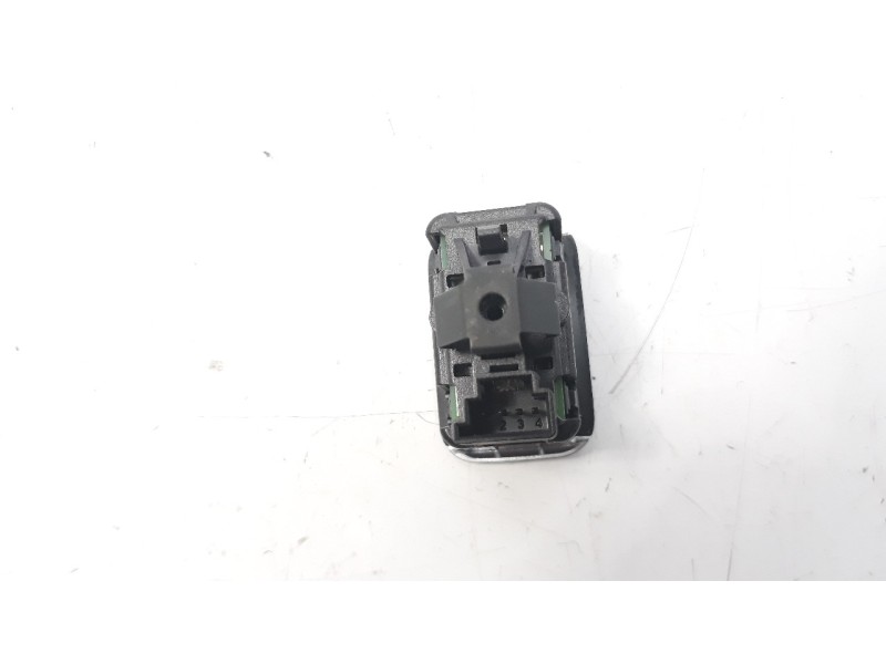 Recambio de mando elevalunas trasero izquierdo para infiniti q30 2.2d sport referencia OEM IAM A2049058102  