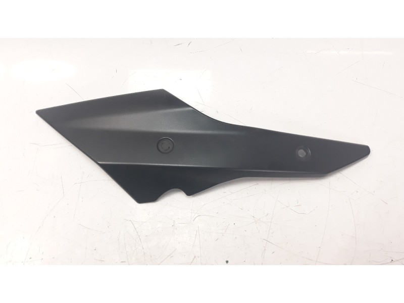 Recambio de moldura para triumph street triple street triple r referencia OEM IAM 2309610  